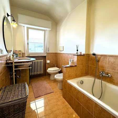 Appartement Montevecchio - Il Tuo Attico In Centro! Fano